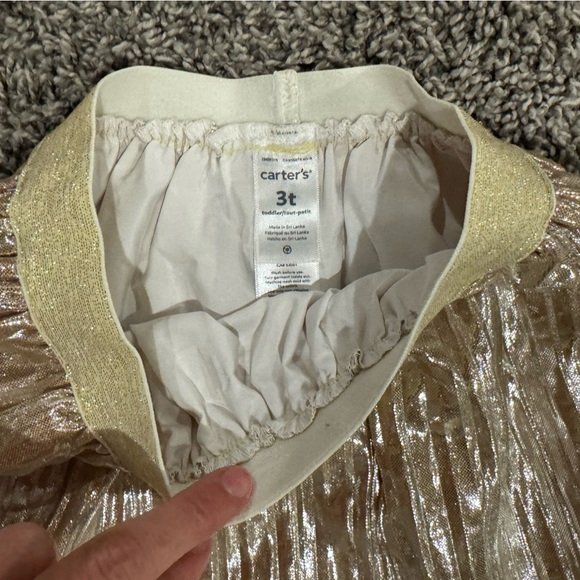 5/$25 Carters Metallic gold shimmery pull on skirt, size 3T - Picture 2 of 3